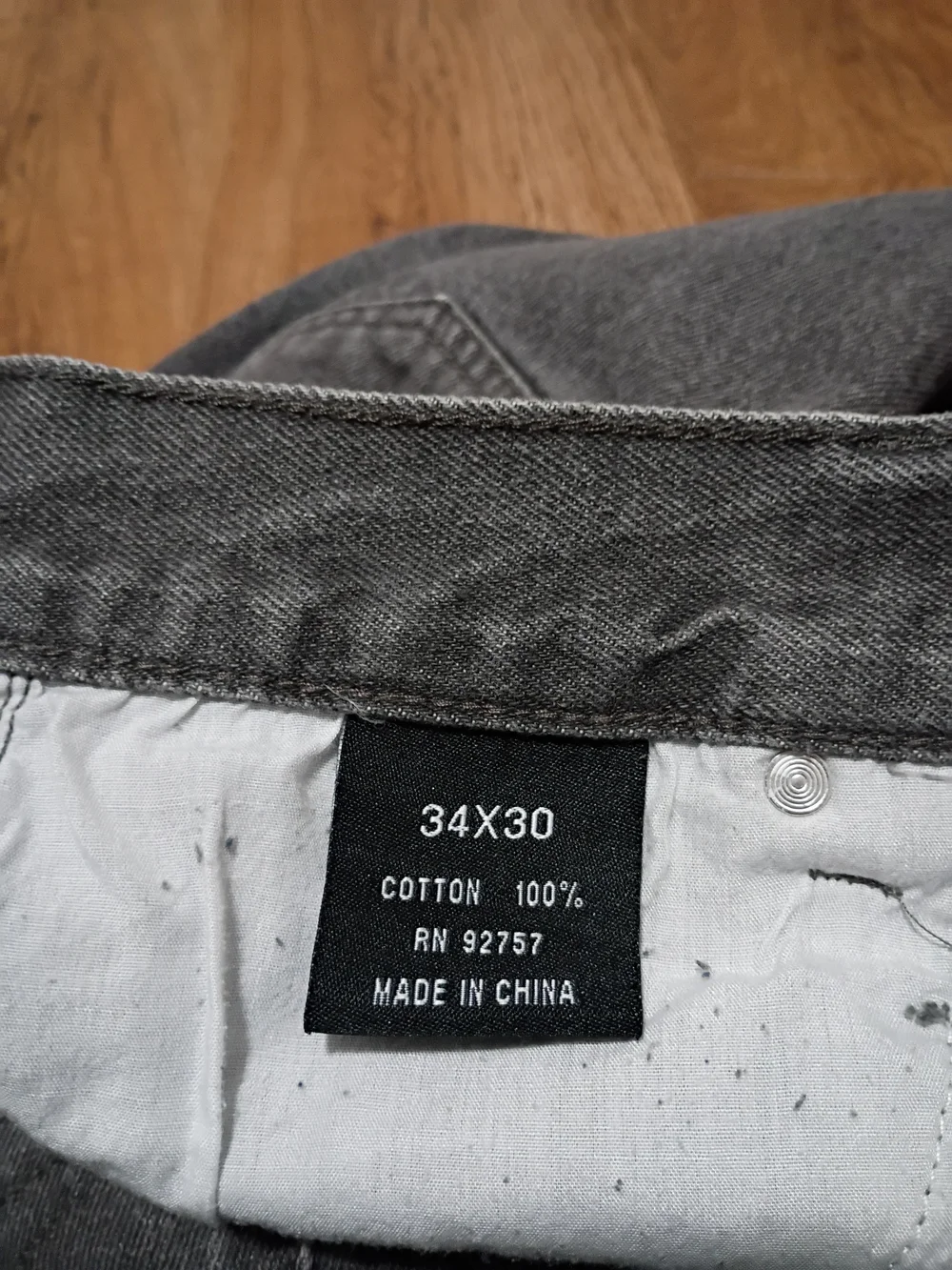 Men's Relaxed Black Graphic Jeans